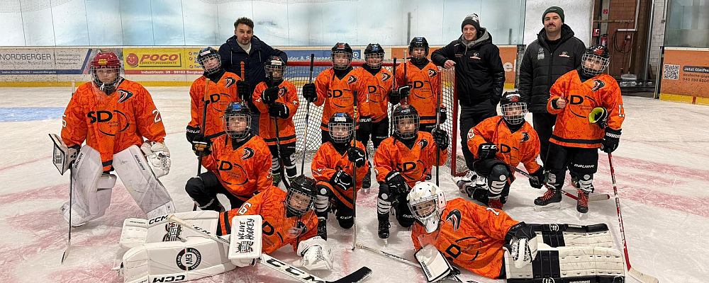 Dinslakener Kobras U11 B zeigen Teamgeist und Kampfeswillen in Bergkamen